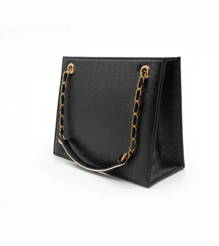 Black croc chain hand carry bag design in Pakistan by Nouvaid Center, luxurious and stylish leather hand bag for women.